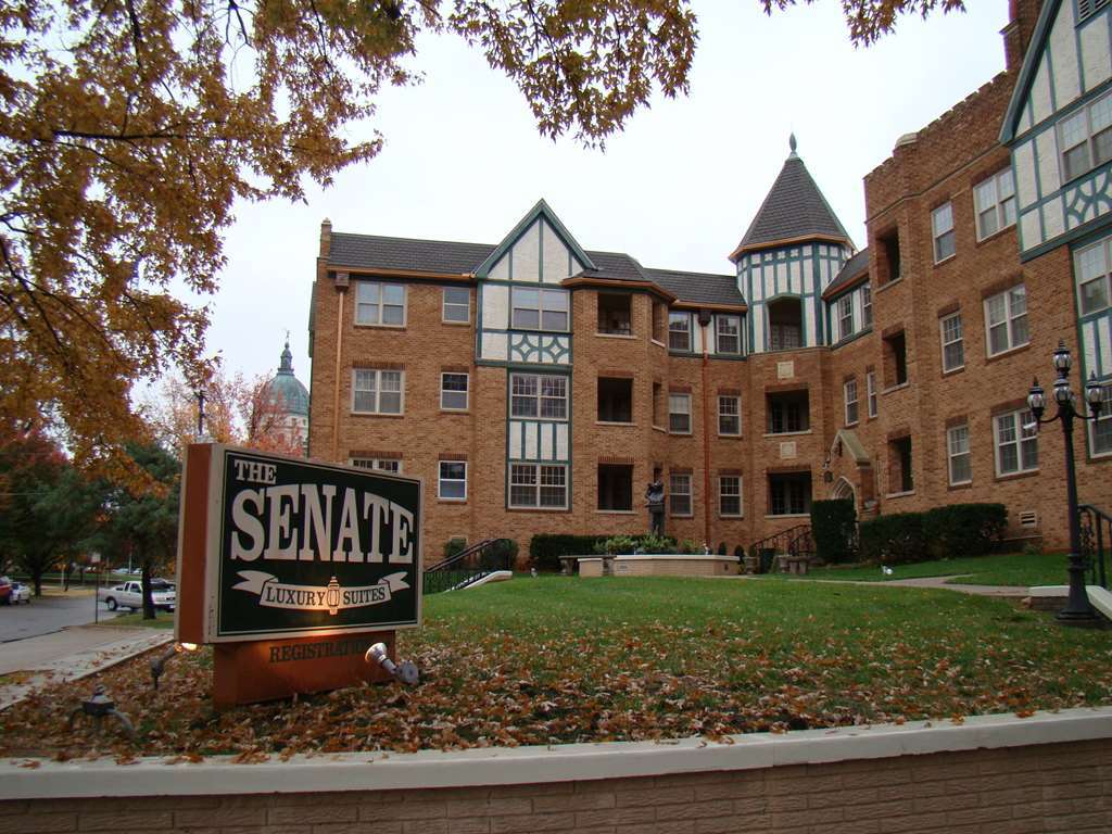 Senate Suites Extended Stay Hotel Topeka Exteriör bild