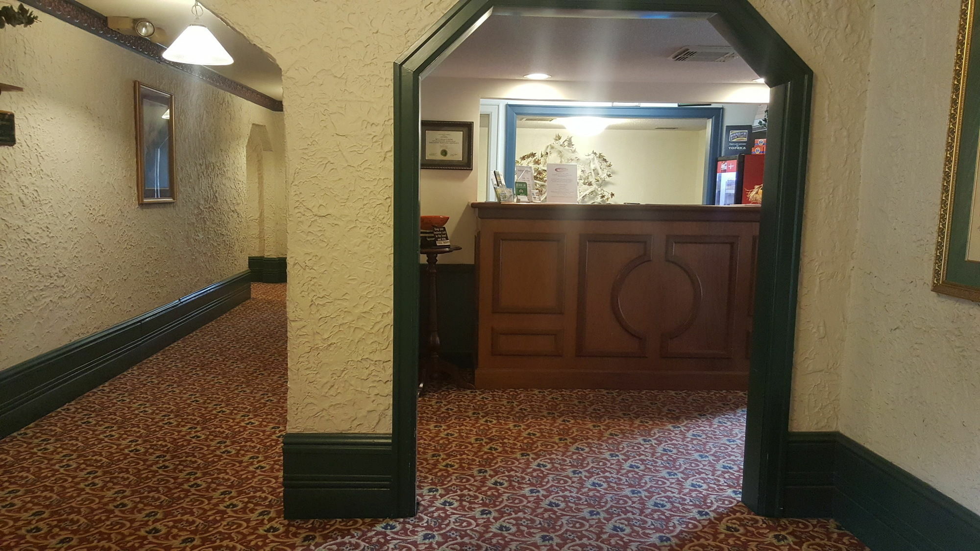 Senate Suites Extended Stay Hotel Topeka Exteriör bild