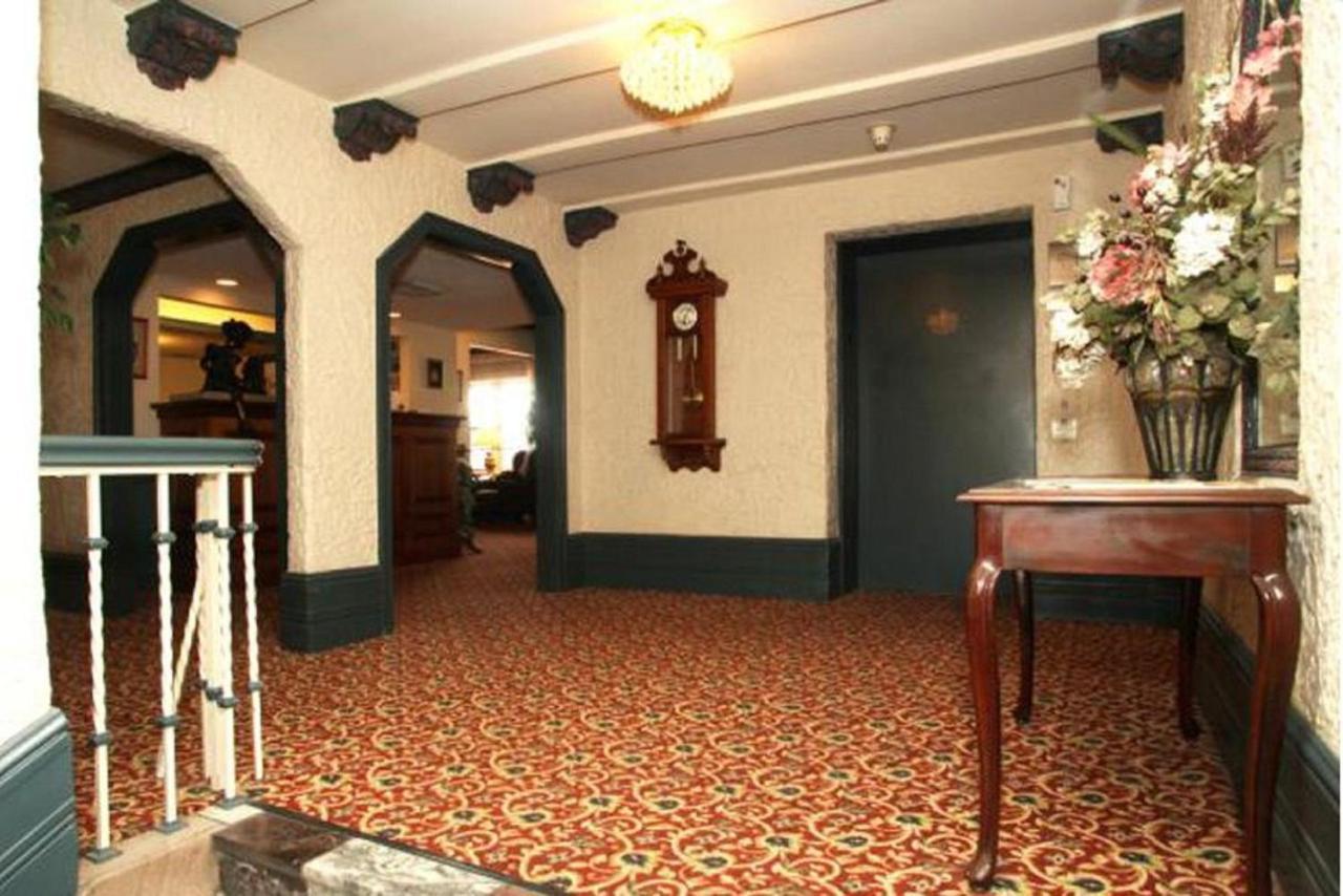 Senate Suites Extended Stay Hotel Topeka Exteriör bild